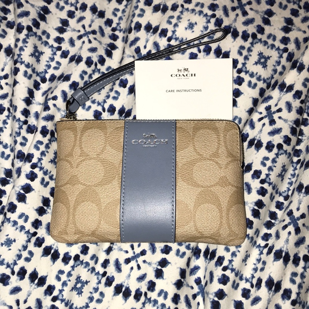 Coach clutch and gift inside